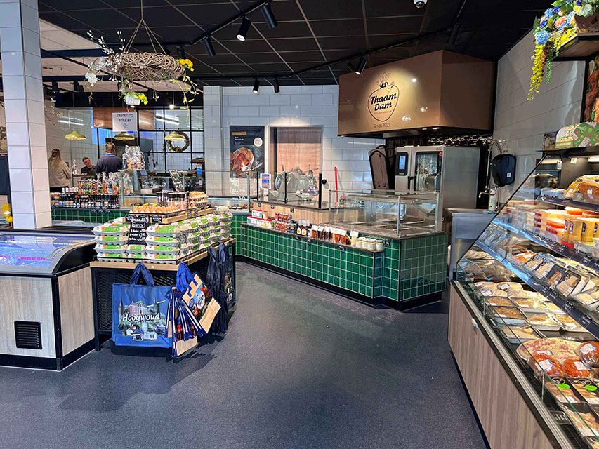 De winkel van Poeliersbedrijf Thaam Dam in Hoogwoud